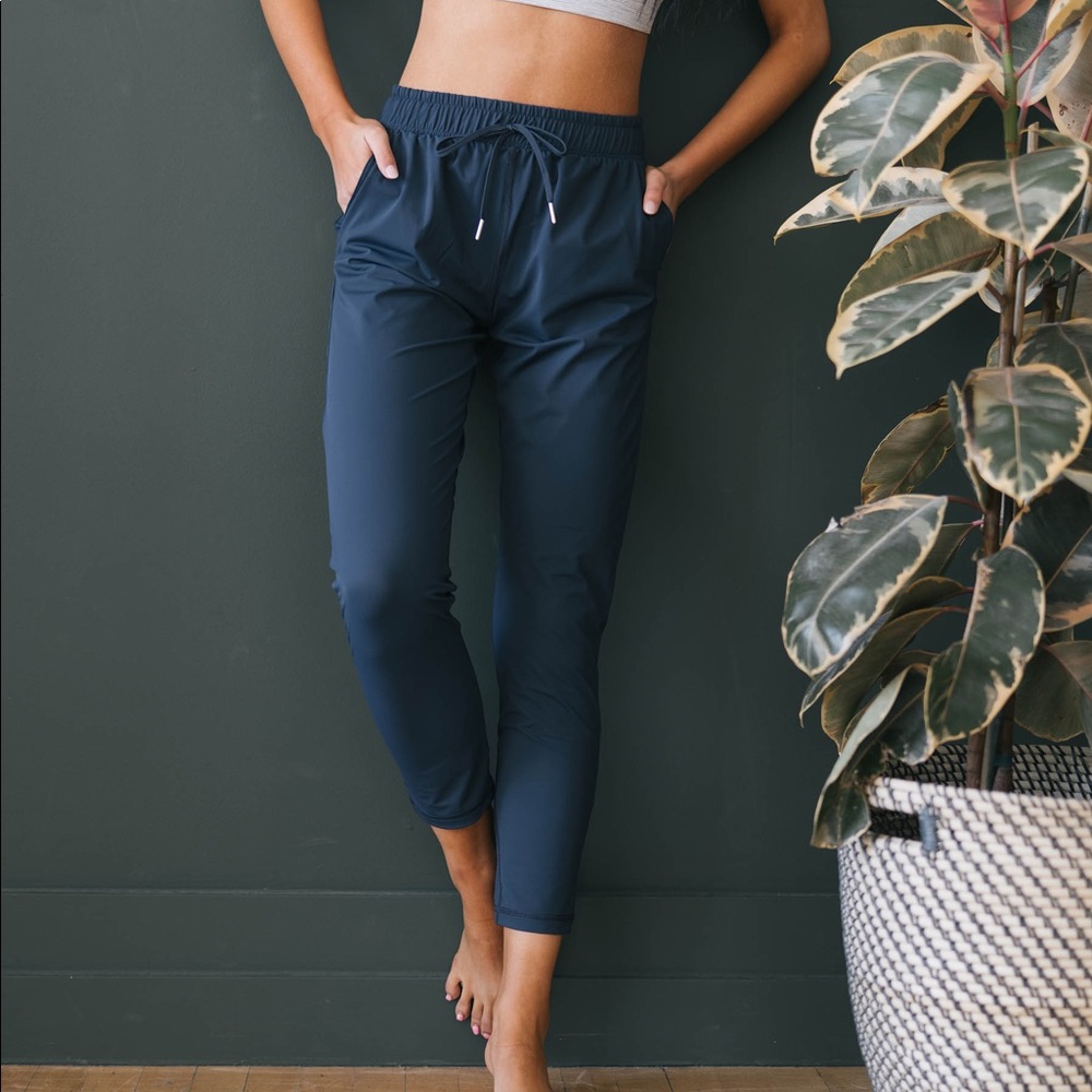 Zyia Navy Everywhere Pant